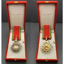 Thai Order Of The White Elephant Badge 2nd Class Knight Commander Rare SILVER Beautiful Medal with Wooden Box