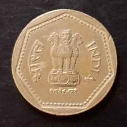Alternative view of Republic India Denominaton 1₹ Year 1987 Hyderabad mint Metal copper nickel Same and similar piece available