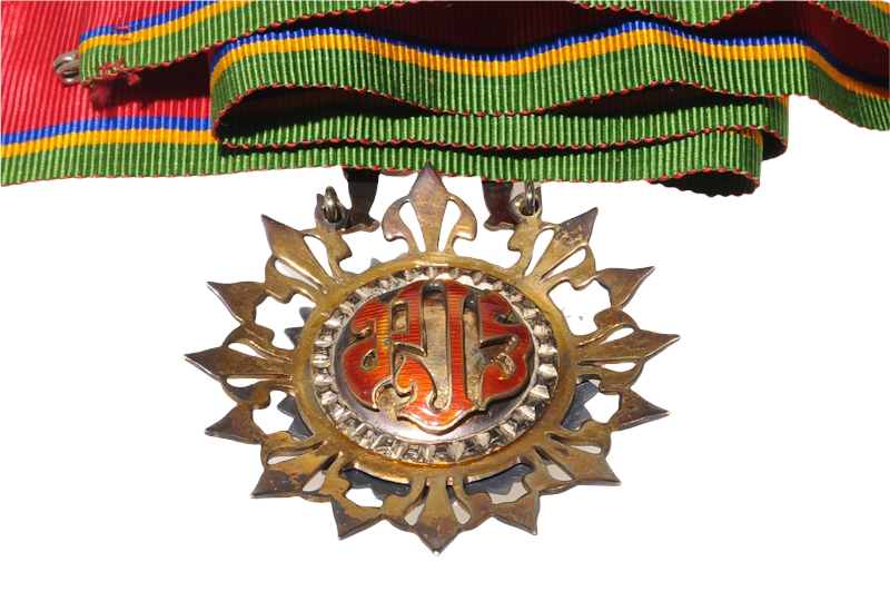 Thai Order Of The White Elephant Badge 2nd Class Knight Commander Rare SILVER Beautiful Medal with Wooden Box