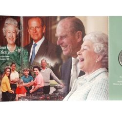 Alternative view of 2007 Diamond Wedding Crown, Five Pounds Brilliant Special Issue Royal Mint Proof Set with Beautiful Certificate