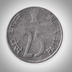 Alternative view of Rare 25 Paise 2002 Rhinoceros Series Calcutta Mint Coinage of Republic India Coin # A109