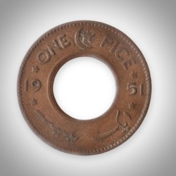 Rare One Pice 1951 Government of Pakistan Holed Bronze Crescent and Star Coin Foreign Mint # A187