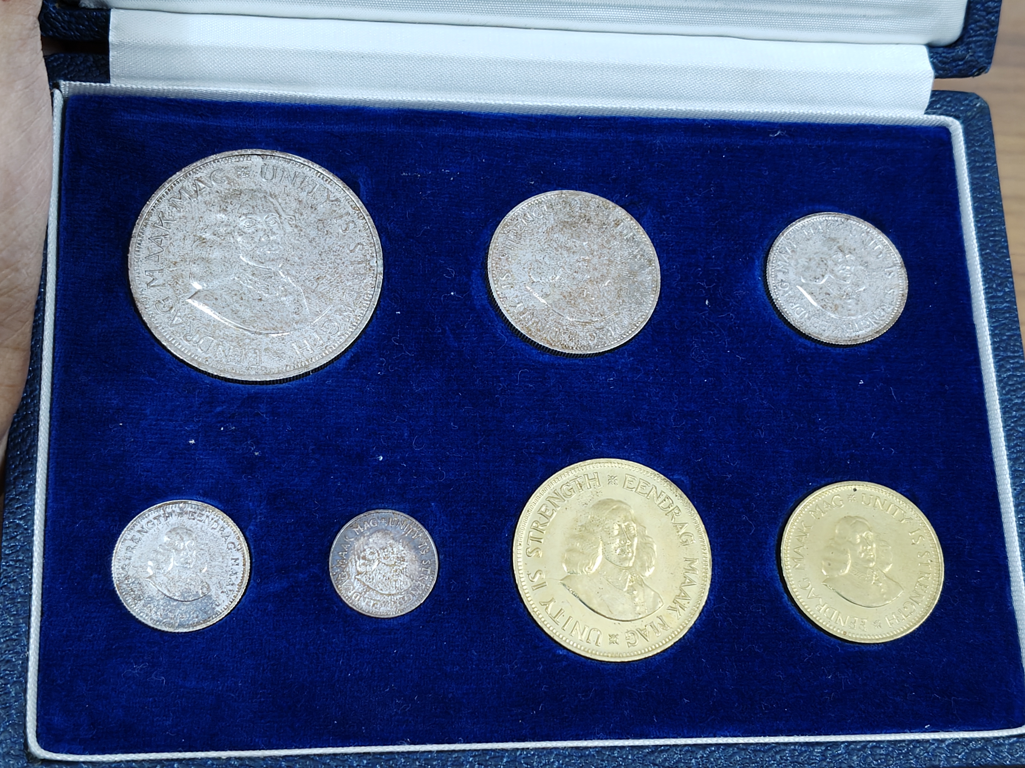 Original 1961 South Africa Proof Set, 5 Silver Coins - 50c, 25c, 10c, 5c, 2&1/2c, 2 Brass coins - 1 & 1/2c. Original box - Image 2