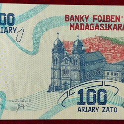 Alternative view of Madagascar 100 Ariary UNC Note With Fancy Number Ending 786