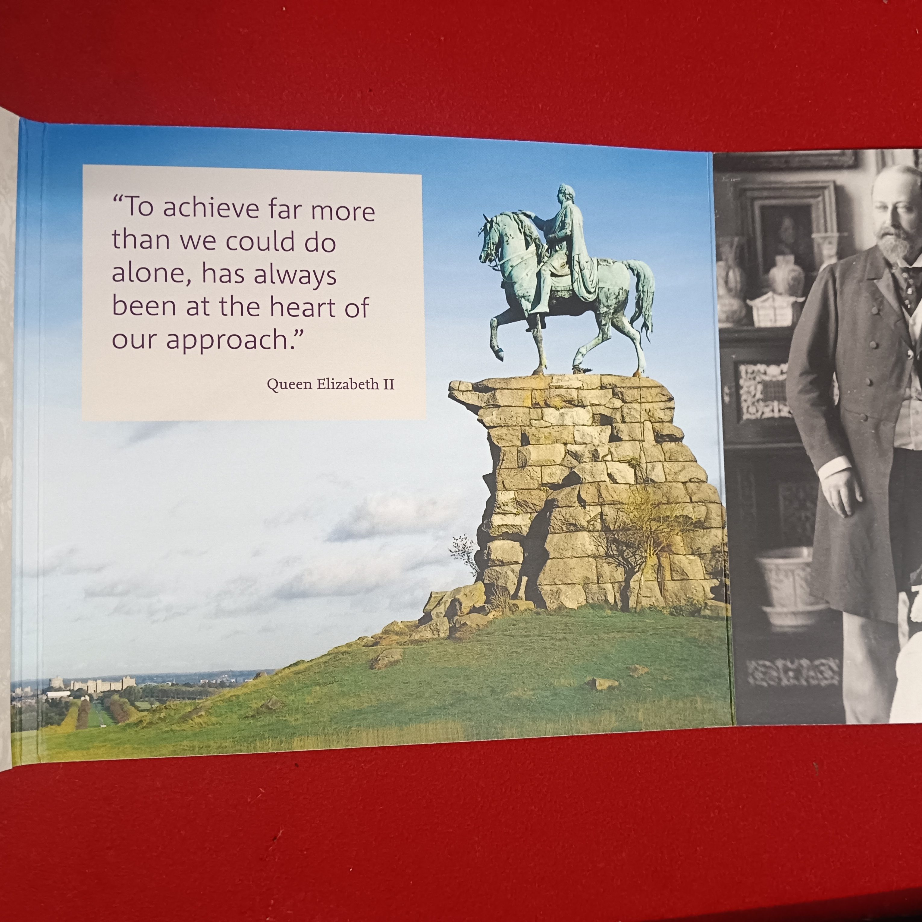 Extremely Rare UK £5 Brilliant Uncirculated Proof Coin celebrating four generations of the British royal family Year 2018 Issue The Royal Mint