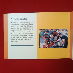 Alternative view of Extremely Rare 5 Dollars CIVIL DEFENCE 1991 Year Proof Coin set Issue The Singapore Mint