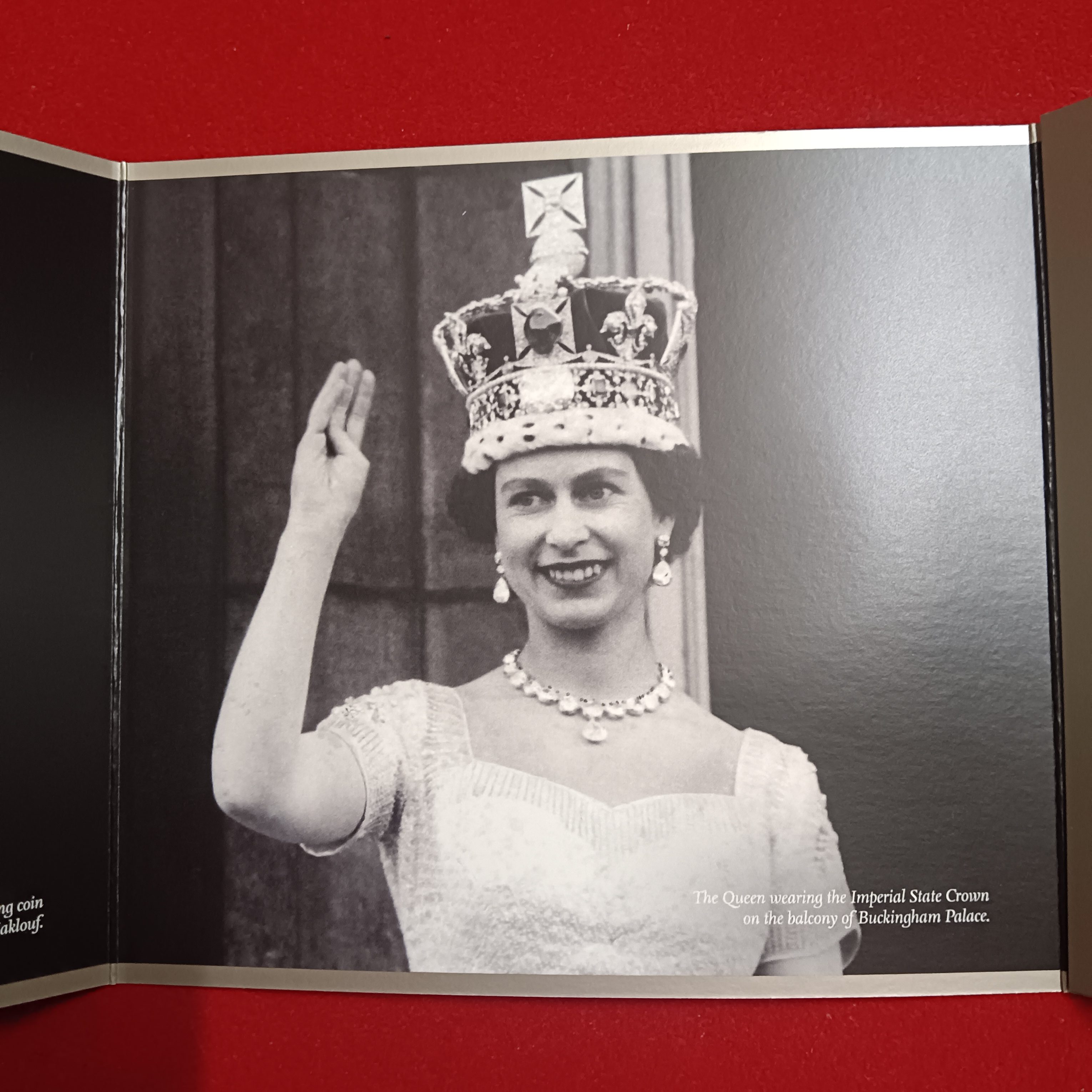 Extremely Rare The Queen's Coronation 60th Anniversary Five Pounds Elizabeth 1953-2013 To Reign And Serve Issued The Royal Mint