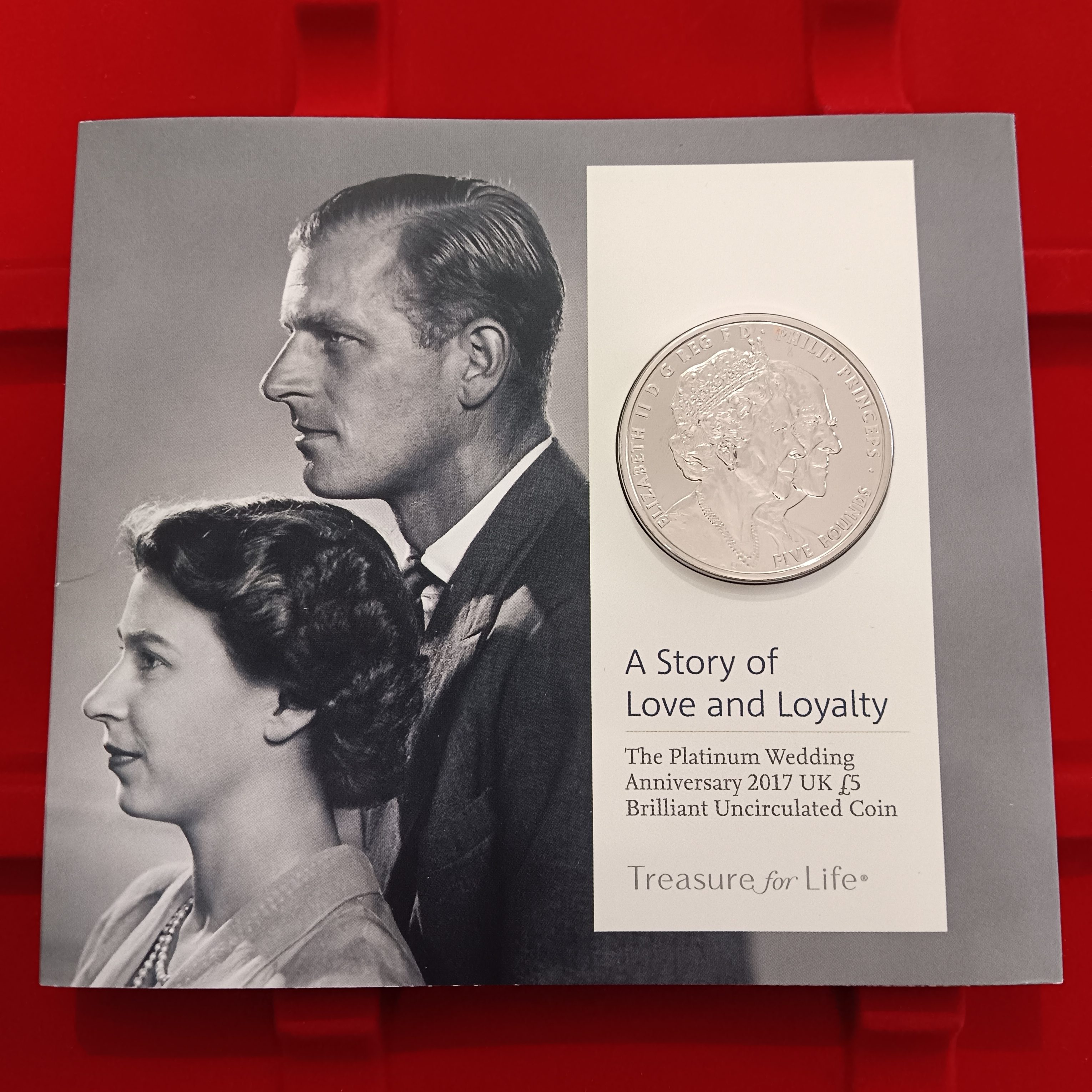 Extremely Rare Proof Coin 2017 UK £5 Brilliant Uncirculated Coin, issued by The Royal Mint to celebrate the 70th (platinum) wedding anniversary of Queen Elizabeth II and Prince Philip.