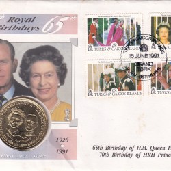 1991 70TH & 65TH ROYAL BIRTHDAYS TURKS & CAICOS BUNC ONE CROWN COIN (First Day Cover) With Stamp