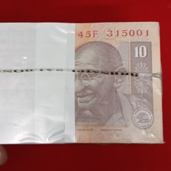 Alternative view of Ten Rs Old Rare Rim Full Bundle Governor D.Subaarao Gem Bunc Condition RBI Sealed Packed Year Republic of India