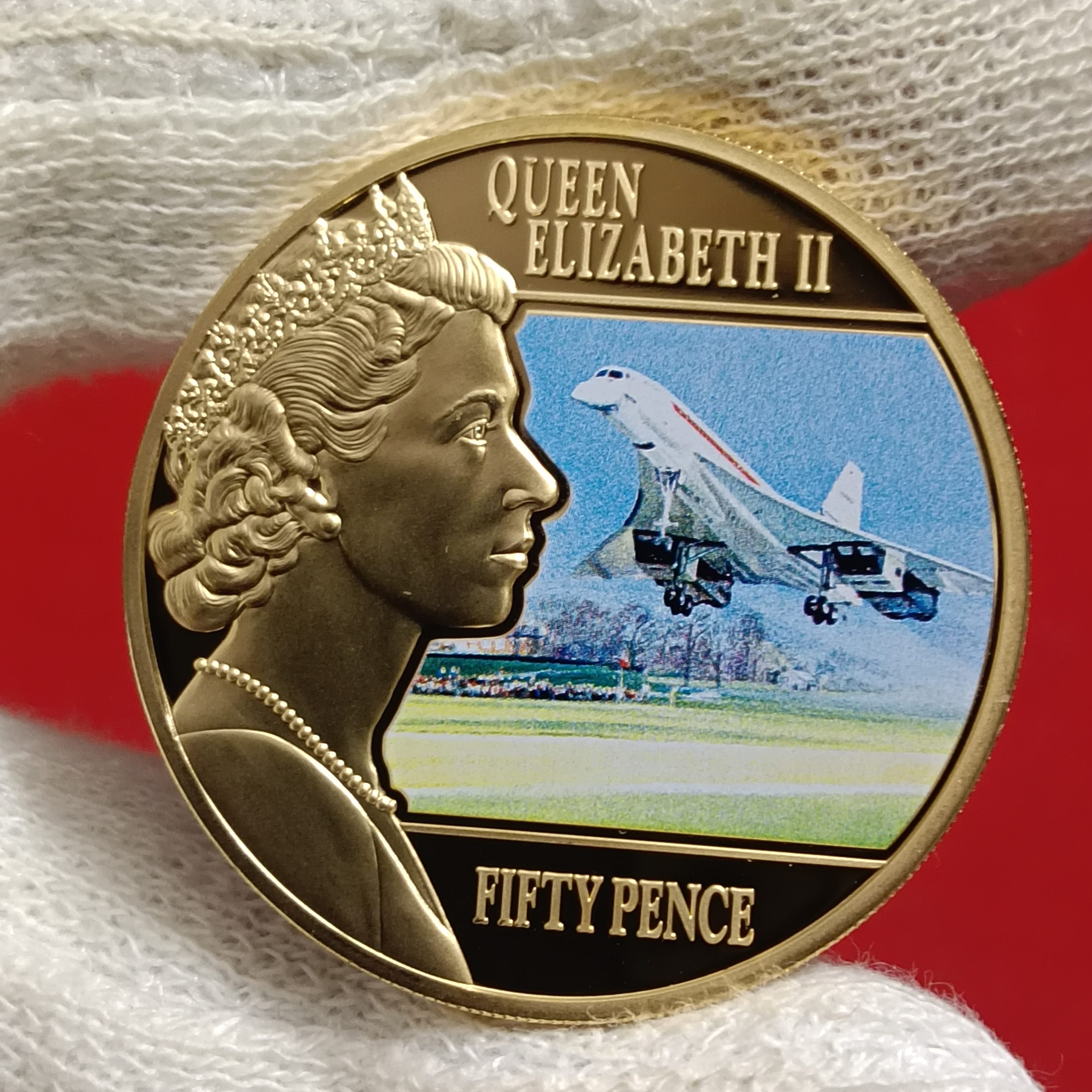 2014 Guernsey 50 Pence "Reflections of a Reign – Concorde" gold-plated commemorative Proof coin - Image 3