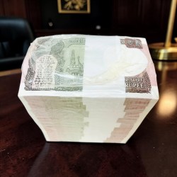 Alternative view of Re 1 India Banknote Year 2019 Seal Rim Large Font Seal Unique And Rare