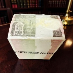 Alternative view of Re 1 India Banknote Year 2016 Seal Rim Small Font Seal Unique And Rare